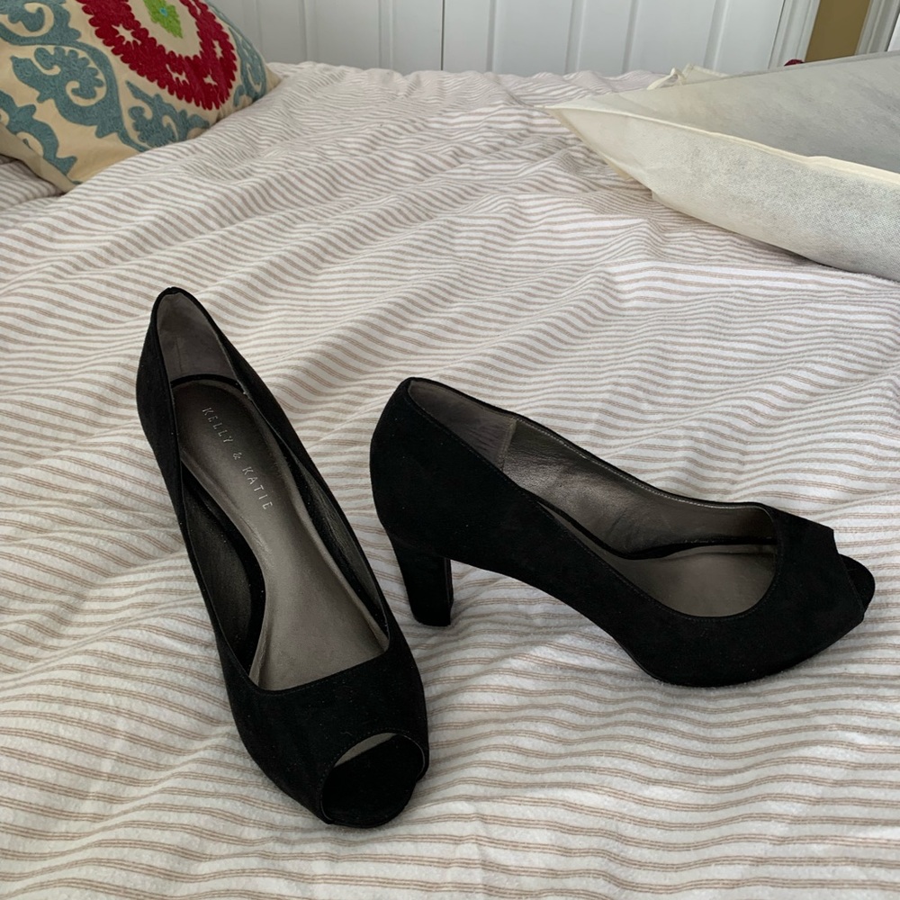 Peep toe heels